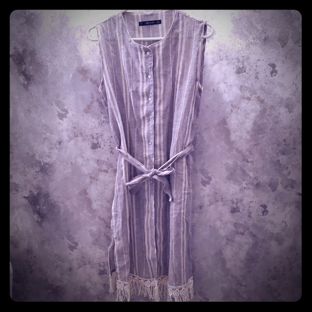 Long shirt with slits on side